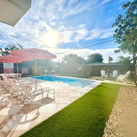 Luxury Villa 3 Blocks From The Beach With A Pool, Fire Pit And Outdoor Oasis Cape Canaveral Dış mekan fotoğraf